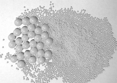 Hohe Härte 95 Zirkoniumdioxid-Perlen 1,4 - 1,6 Millimeter-Zirkoniumdioxid-reibende Perlen für Streuung